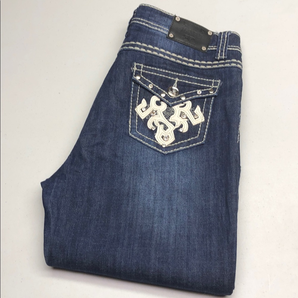 LIKE NEW LIVE HARD HIGH-RISE BOOTCUT JEANS 6/28x32 ⭐️